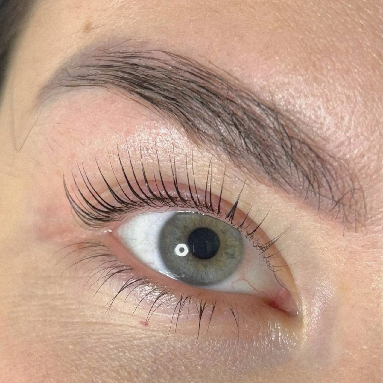 Ламинирование ресниц метро Братиславская