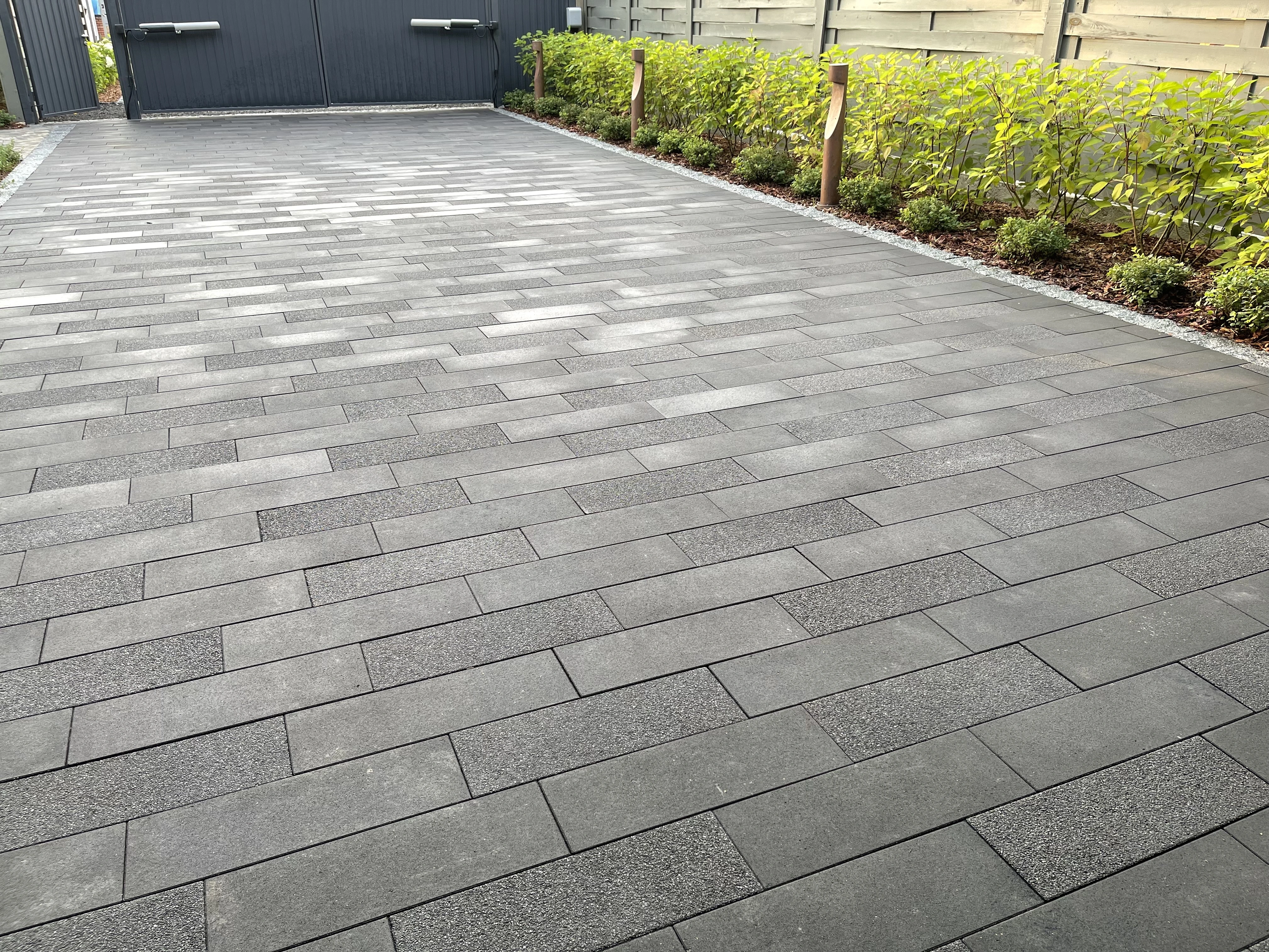 крупноформатная тротуарная плитка